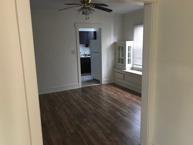 Foto del edificio - 1463 Riverside Dr