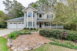 Building Photo - 6655 Lake Run Dr