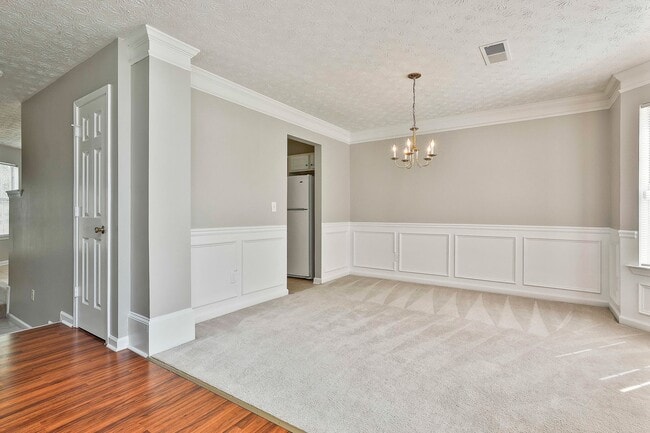 Building Photo - 4BR Home with Lake View in Swim Tennis Community
