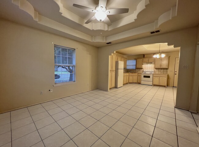 Building Photo - 2223 Moonlight Ln