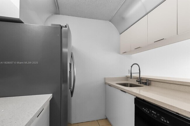 Foto del edificio - 10167 Twin Lakes Dr
