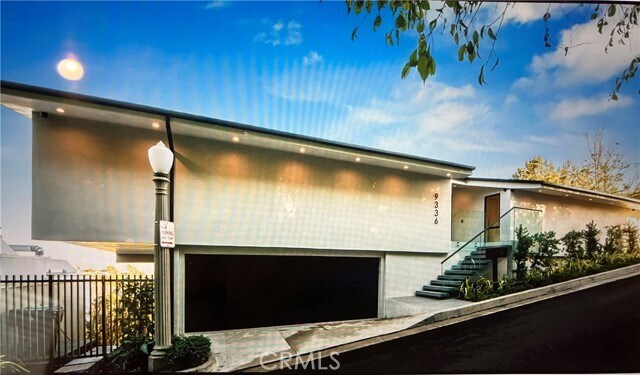 Primary Photo - 9336 Lloydcrest Dr