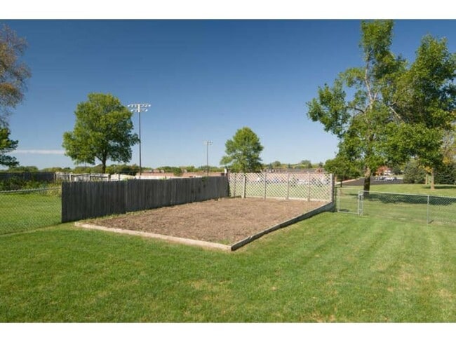 Building Photo - 13530 87th Ave N