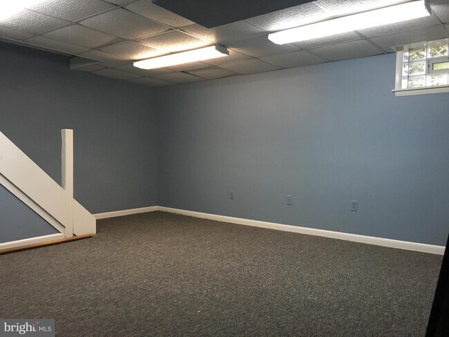 Building Photo - 501 N Dupont Rd