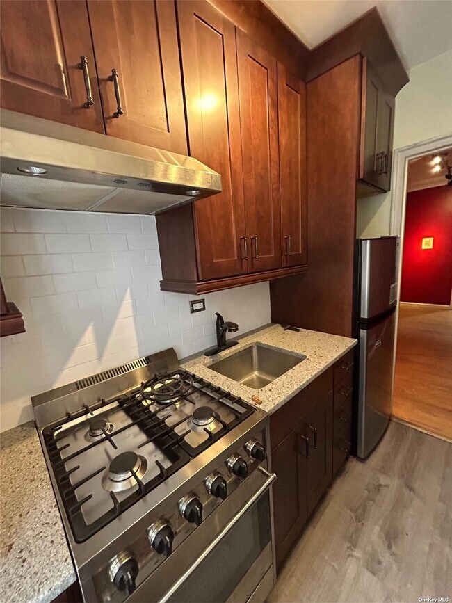 Building Photo - 251 Seaman Ave