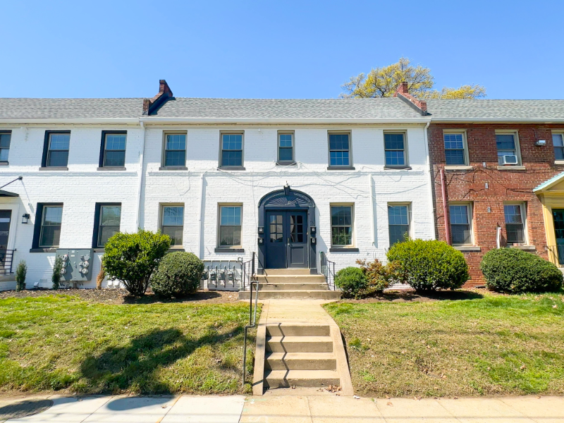Building Photo - 3918 10th St NE