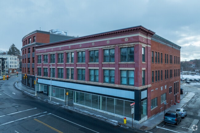 1 Summer St - Apartments at Moran Square