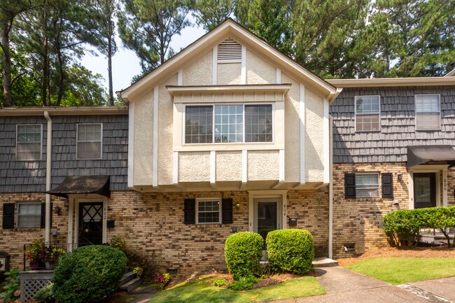 Building Photo - 804 Vestavia Villa Ct