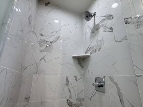Building Photo - Lindbrook Manor Apartments