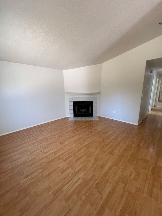 Building Photo - 3737 SE 68th Ave
