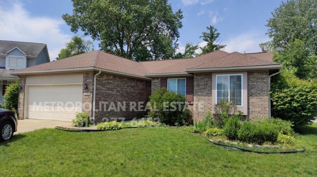 Photo - 32380 Brown St