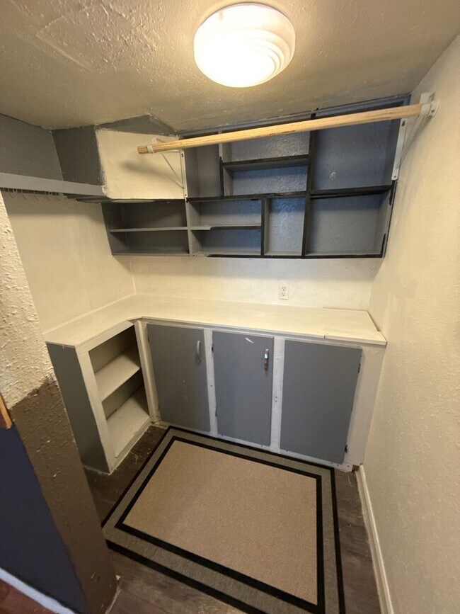 Foto del edificio - 745 E Street Northeast