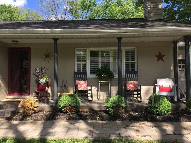 Foto del edificio - 16 Honeybee Ave