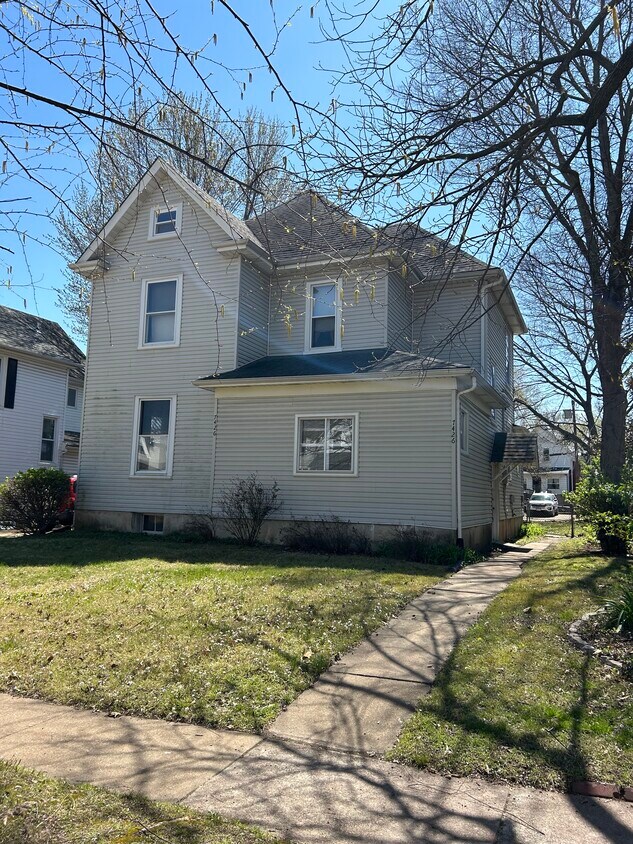 Foto principal - 7426 Flora Ave