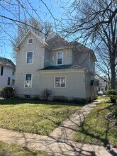 Building Photo - 7426 Flora Ave