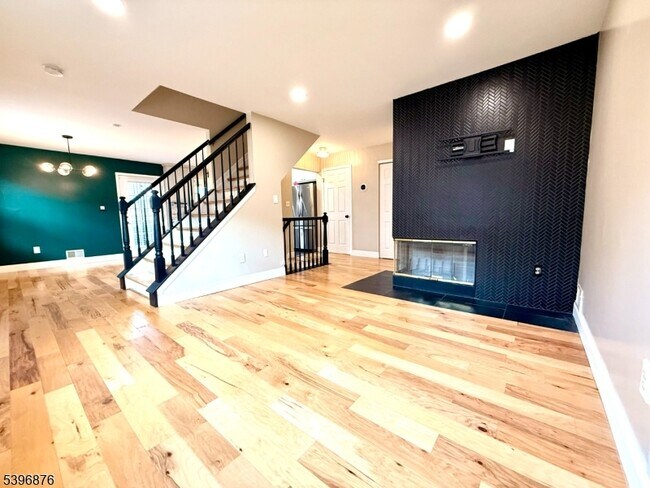 Building Photo - 22 Vaughan Dr