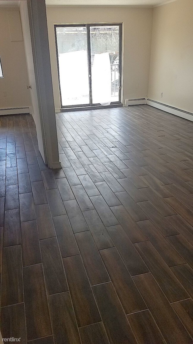 Foto del edificio - 2420 31st St