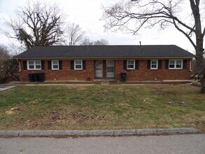 Building Photo - 171 Thistlewood Ave