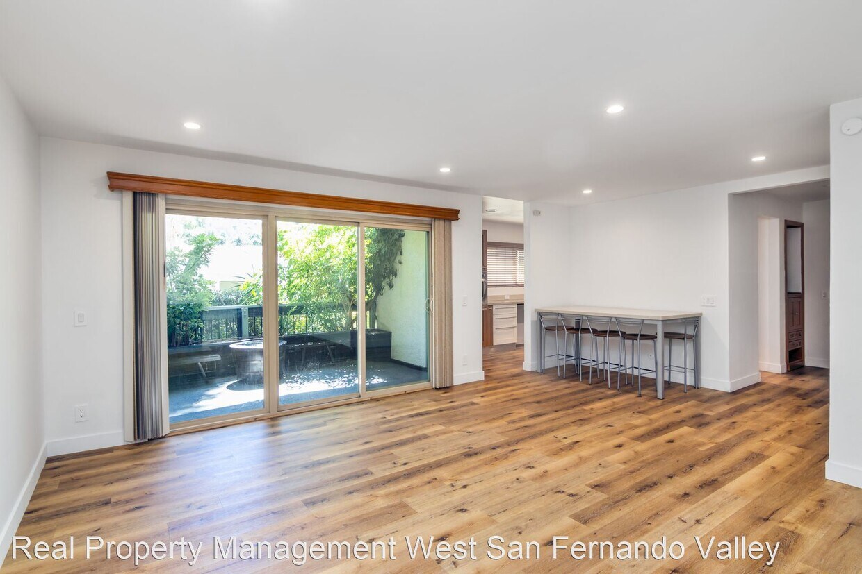 3 br, 2 bath House - 4612 Park Granada #54 - 3 br, 2 bath House - 4612 Park Granada  #54