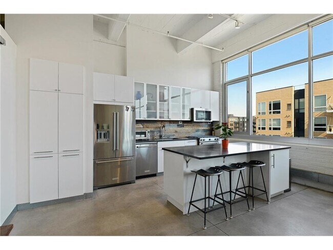 Foto del edificio - 700 N Washington Ave