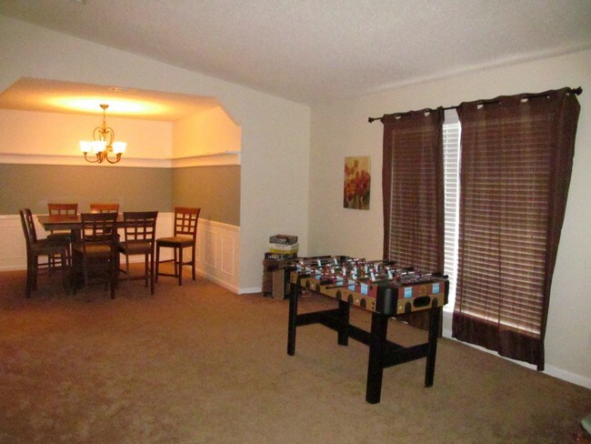 Building Photo - Colony Club
