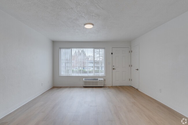 Building Photo - Alturas Cedar Hills