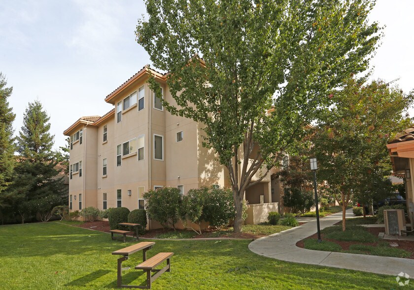 Warburton Village Apartment Rentals Santa Clara, CA