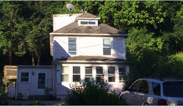 Building Photo - 56 Knorr Ave