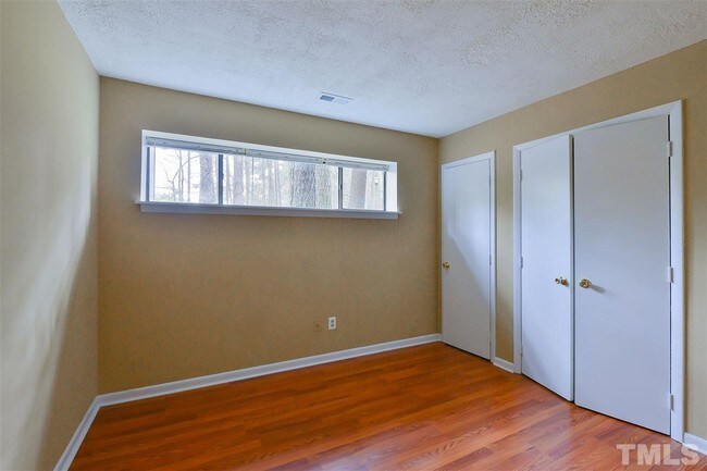 Building Photo - 641 Pine Ridge Pl