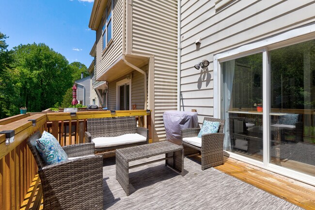 Foto del edificio - 6376 Chimney Wood Ct