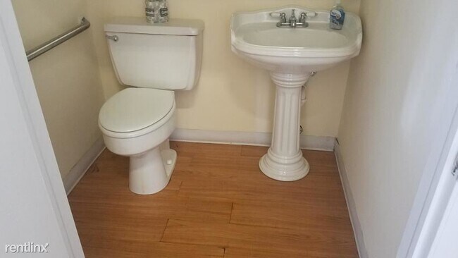 Foto del edificio - 1 br, 1.5 bath Condo - 900 E Atlantic Ave