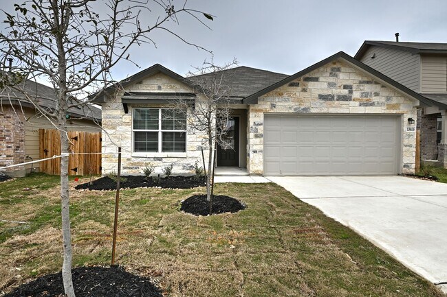 Building Photo - 4 BEDROOMS  |  2 BATHS  |  2 CAR GARAGE  |...