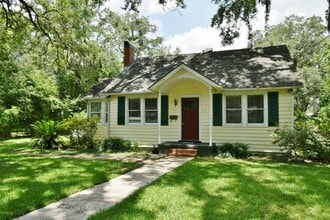 Building Photo - 2929 Arapahoe Ave