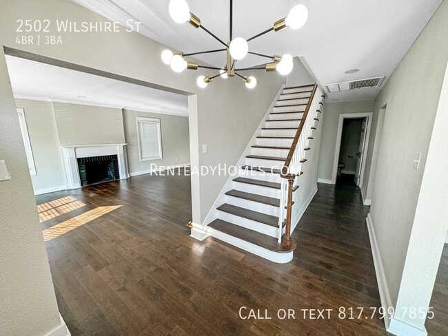 Building Photo - 2502 Wilshire St