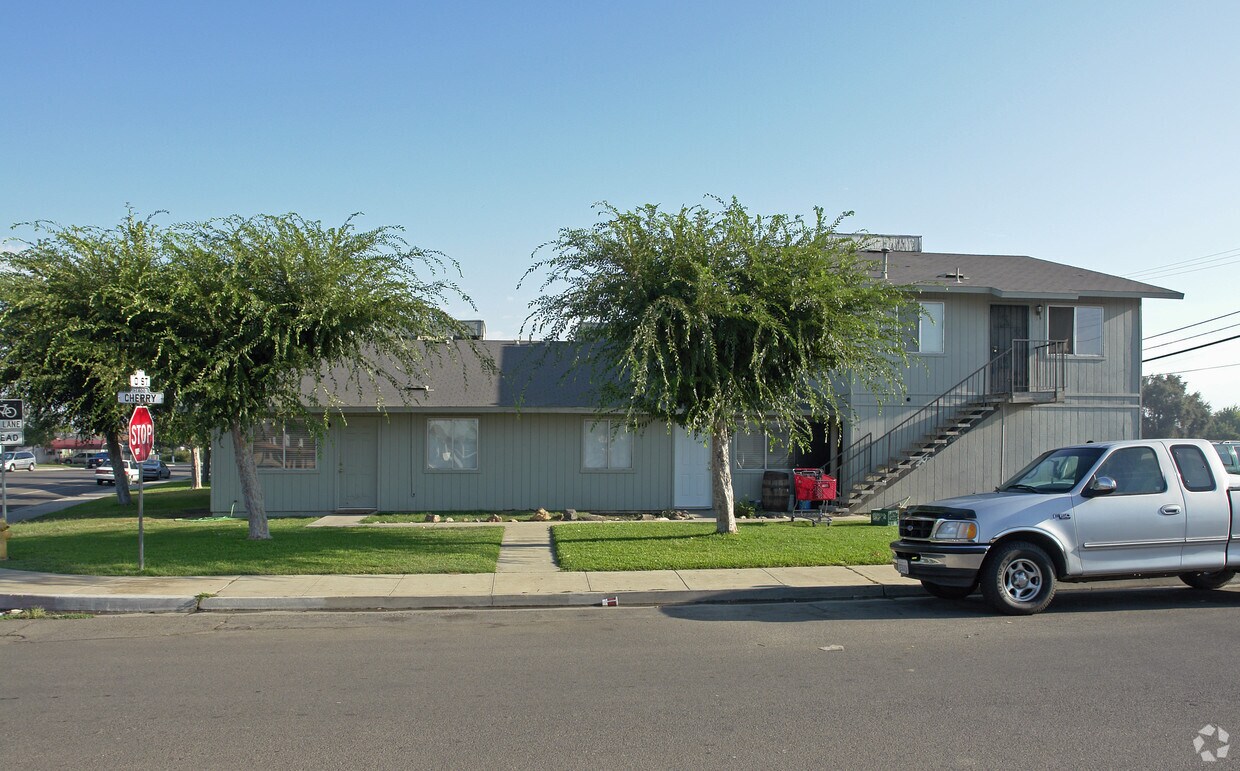 1578 O St, Sanger, CA 93657 Apartments Sanger, CA