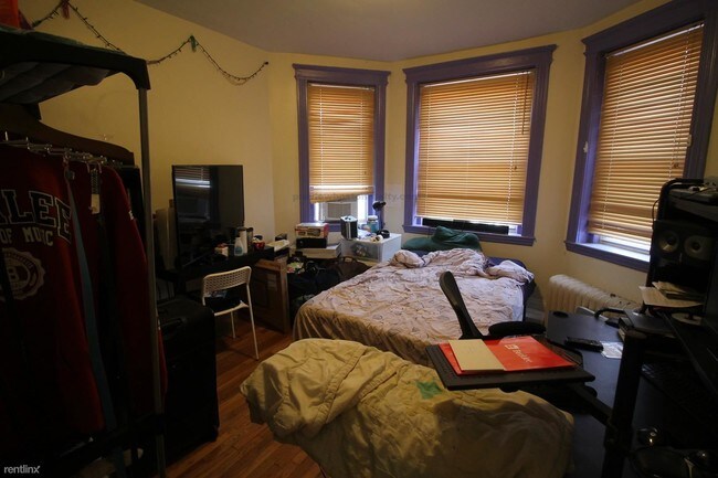 Foto del edificio - 78 Glenville Ave