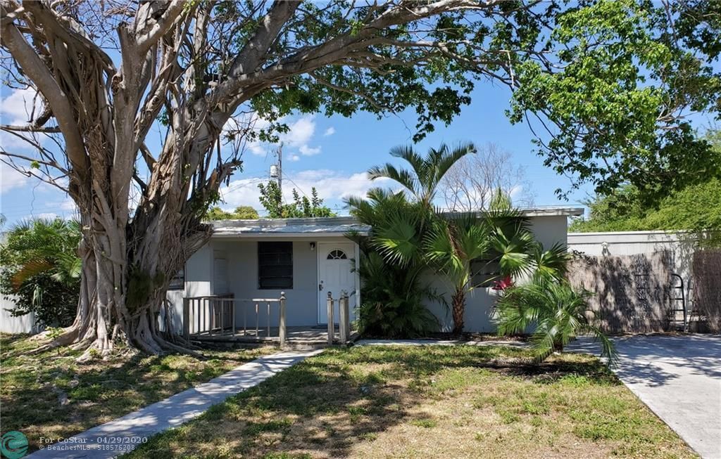 Foto principal - 1881 NE 49th Ct