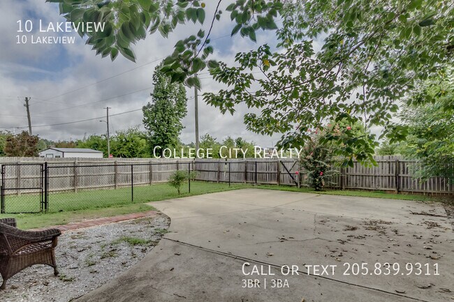 Foto del edificio - 10 Lakeview