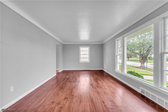 Foto del edificio - 15508 Wingate Rd