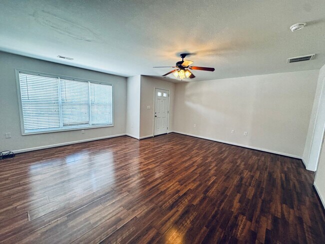 Foto del edificio - Wards Ferry Rd Townhome