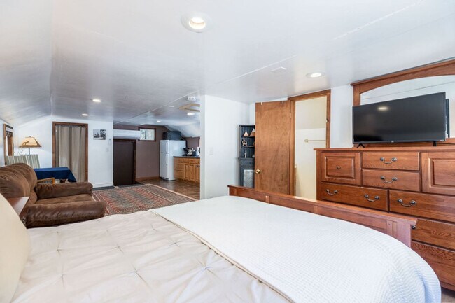 Foto del edificio - 6820 S Maxfield Dr
