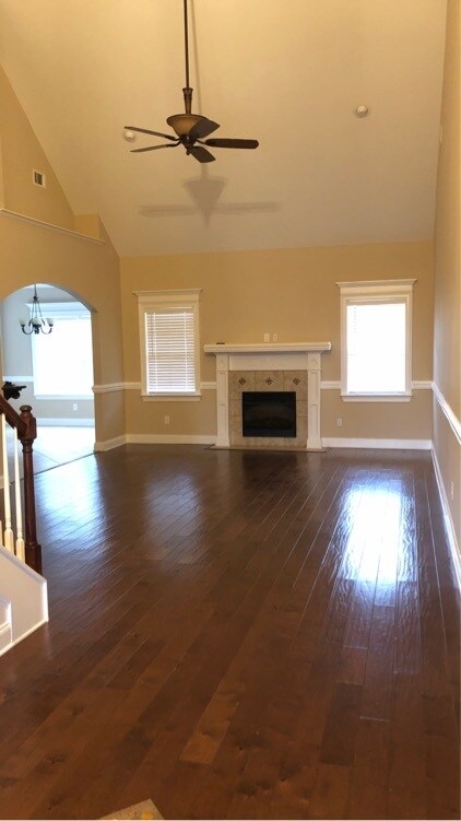 Building Photo - 4057 Starview Ln