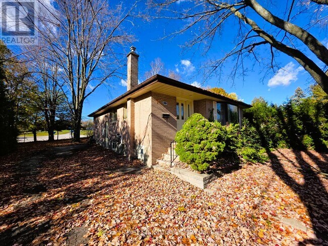 Building Photo - 57 Foreht Crescent