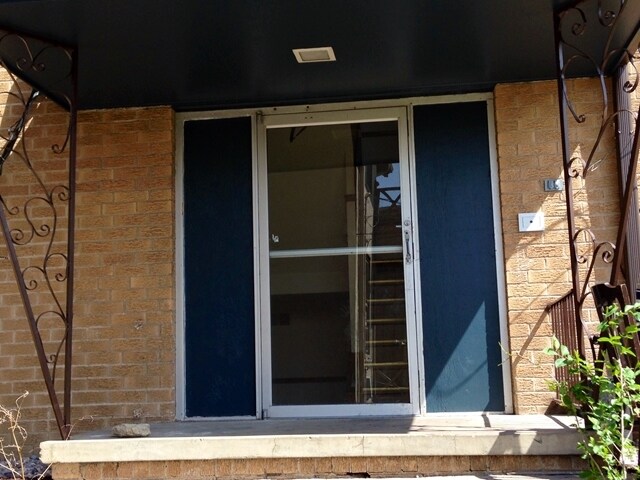 Primary Photo - 119 N 41st St