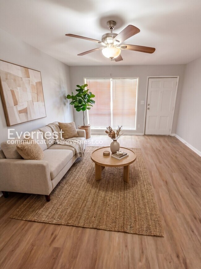 Foto del edificio - 6631 Baldwin Ct