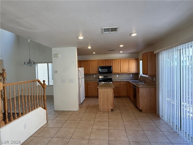 Foto del edificio - 4986 Lime Kiln Ave