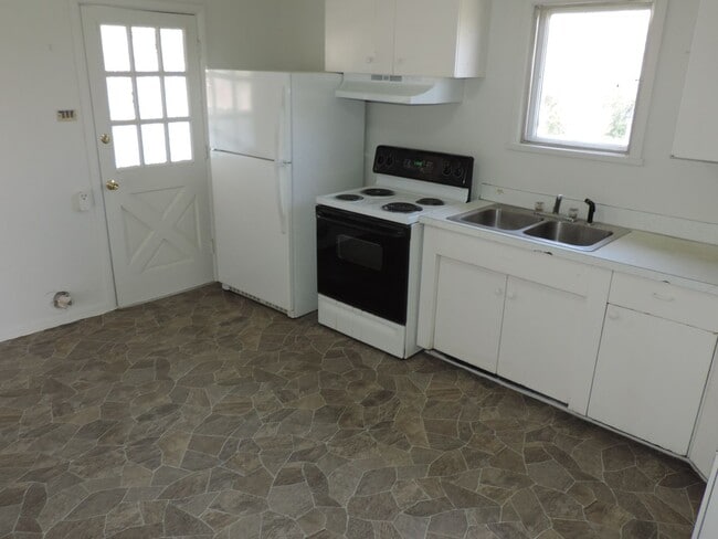 Foto del edificio - Brookridge Heights 2 Bedroom, 1 Bath Home ...