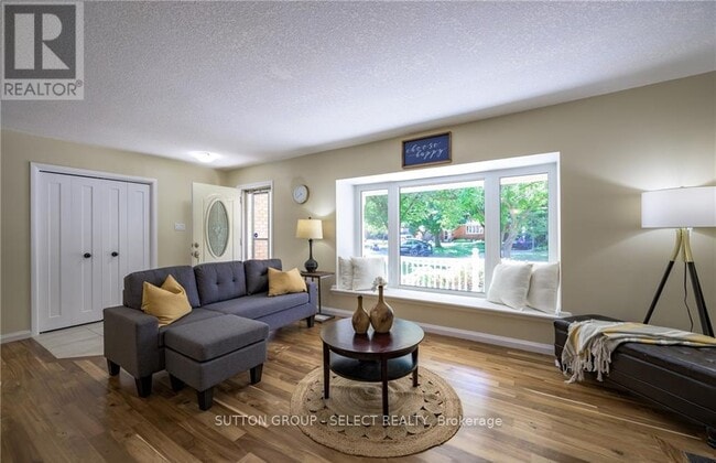 Building Photo - 6 Kirkton Ct