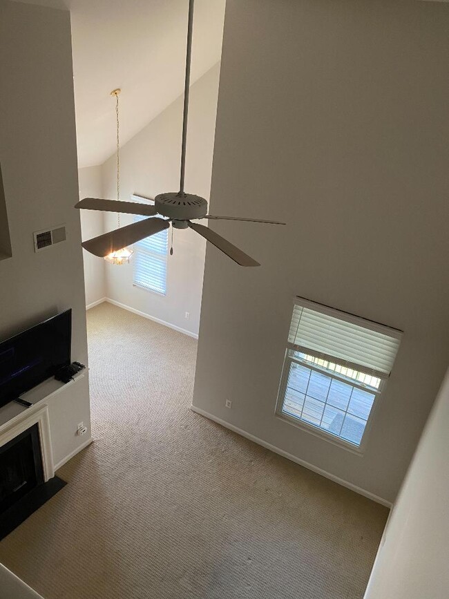 Building Photo - 20447 Chesapeake Sq