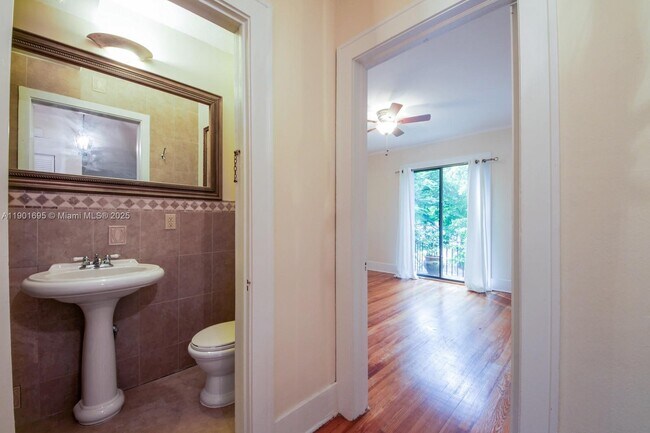 Foto del edificio - 1109 Ferdinand St